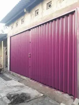 Roling door folding gate
