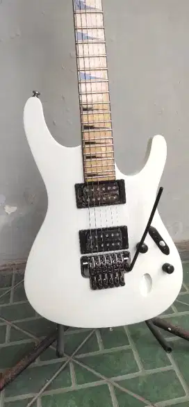 Gitar Ibanez s series white edge zero tremolo new