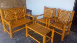 Kursi bambu klasik