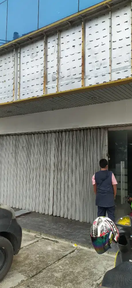 Folding gate  jalan batu jajar