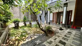 dijual Rumah ASRI sdh DIRENOVASI Citra 1 Ext di Jakarta Barat