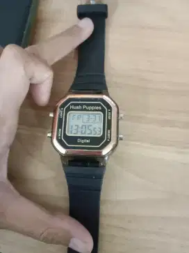 Jam wanita hush puppies