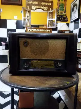 Radio tabung antik telefunken 6654 wk