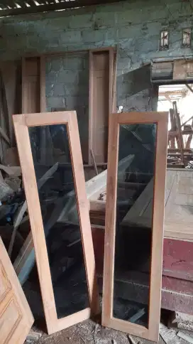 daun cendela kaca riben