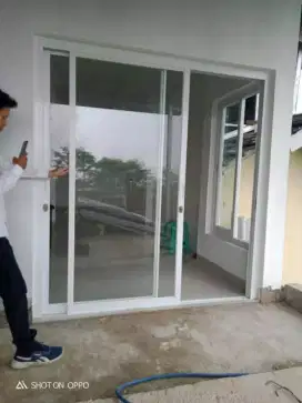 Pintu aluminium dan kaca