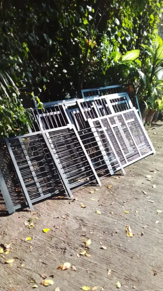 Las panggilan stenlis dan besi