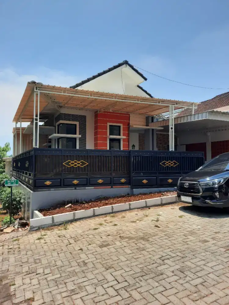 Dijual Rumah Hoek bersih bagus