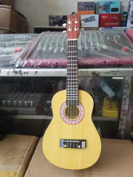 Ukulele senar 4