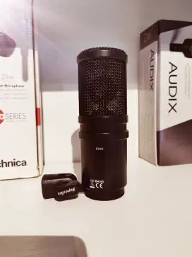 Mic Condensor Superlux E205