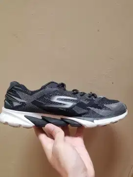 Skechers Go Run sepatu running size 44.5