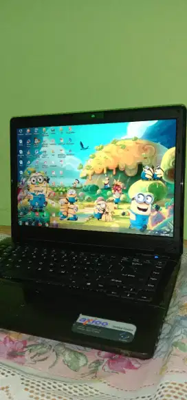 Jual laptop merk Axioo .