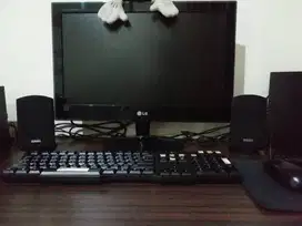 COMPUTER DESKTOP