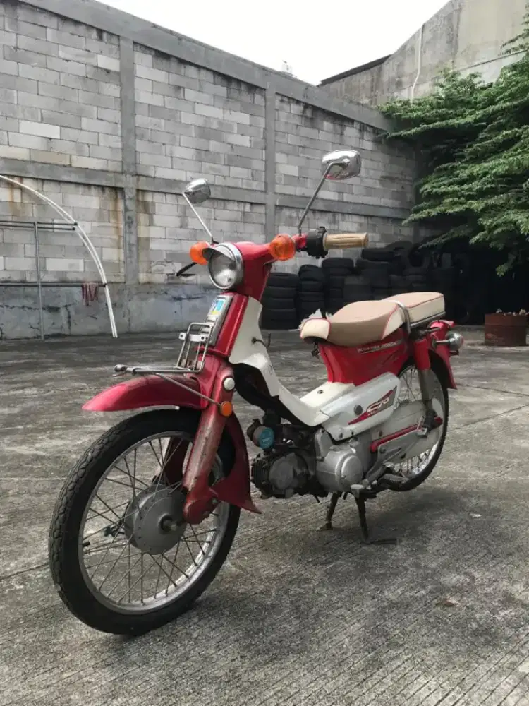 Honda C70 basic astrea legenda tahun 2001