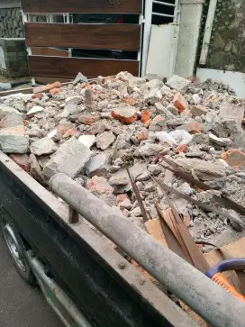 Menerima jasa angkut puing dn sampah proyek