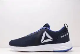 Sepatu Pria Reebok Astroride Essential Size 40