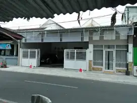 Jual Rumah Pinggir Jalan Lokasi Sangat Strategis Untuk Usaha.