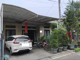 rumah di Taman Peninsula Galaxy Bekasi selatan