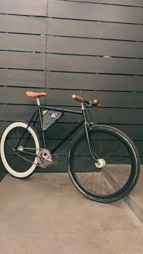 Fixie frame 27 persuit