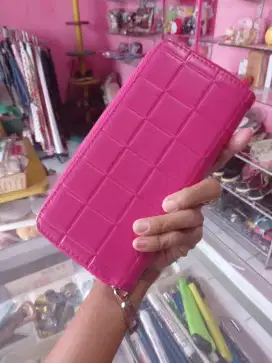 Aneka dompet panjang