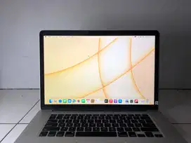 MacBook Pro 2015 16/256GB