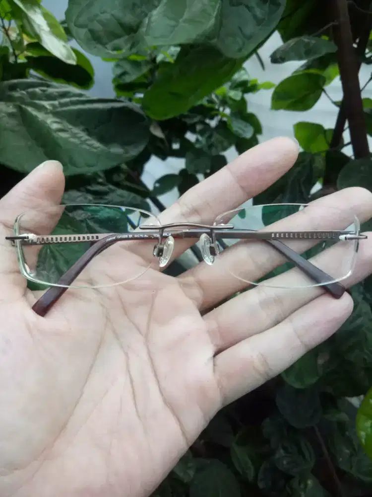 Kacamata Charmant Titanium original..