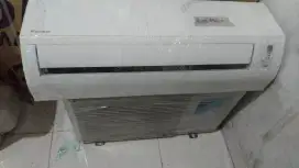 AC Daikin   ( 1/2 PK )  Thailand
