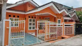 Dijual Rumah Asri Binong Karawaci, Baru Direnovasi