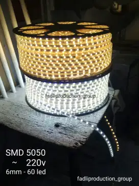 Lampu LED strip selang SMD 5050 220v warna warni bukan 2835 / 3528