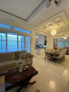 Rumah mewah full furnished, kelapa dua, kebon jeruk, jakarta barat
