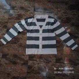 Sweater Kardigan Belang