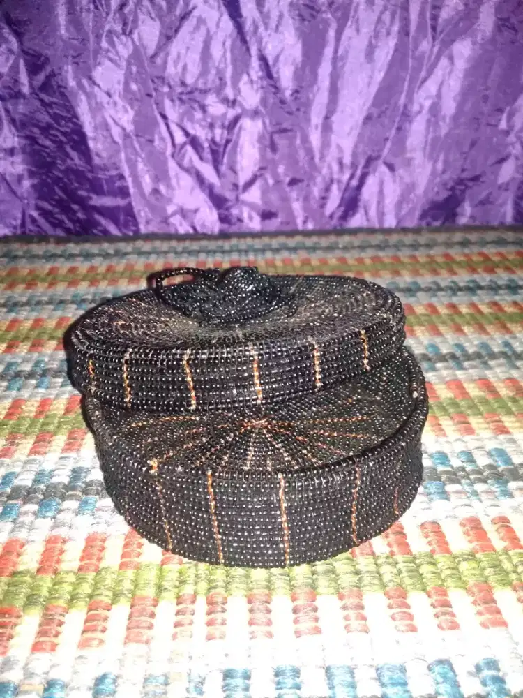 Tempat perhiasaan dari mute