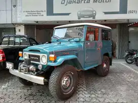 TOYOTA HARDTOP FJ40 4.2 TAHUN 1982