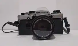 Jual kamera Analog SLR Olympus OM10 antik