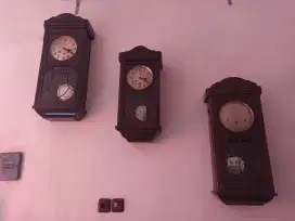 Jam dinding antik
