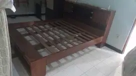 Dipan Kayu Jati