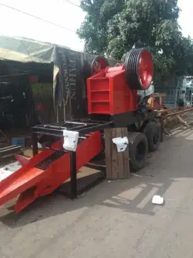 Mesin Pemecah Batu(stone Cruser)260x400
