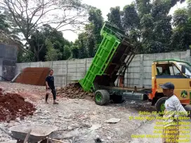Tanah merah campur pengurugan urug buang puing sampah urugan puing
