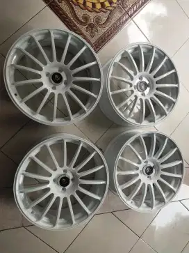 Velg 18 Advan Racing RT 4X100 Ori