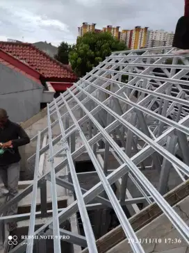 Terima bongkar pasang atap baja ringan