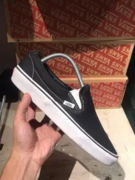 Sepatu Vans Slip On