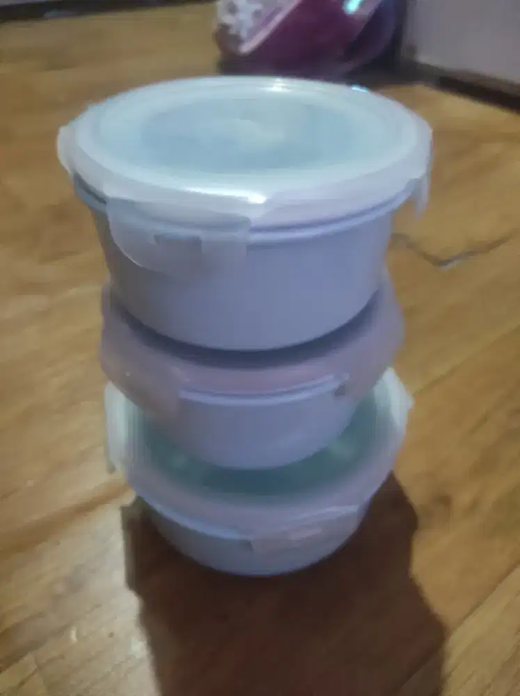 Kotak makan keramik 1 set isi 3 , ada tas nya juga ya