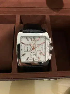 Jam tangan pria guess collection asli