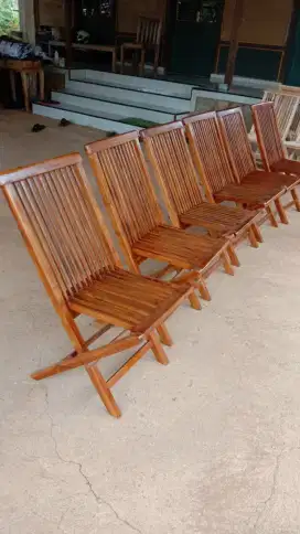 Kursi lipat kayu jati