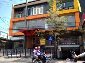 Gedung 4 Lantai di Jalan Karanglo Kotagede