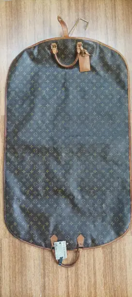 LOUIS VUITTON Monogram Cover Cloth ( jas&pakaian)
