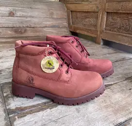 Sepatu boots Canguro