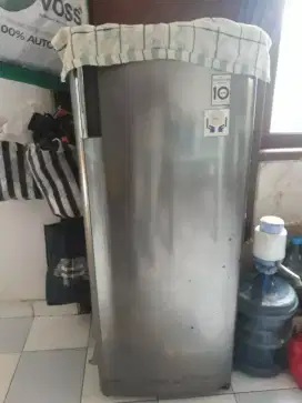 Frezer LG Inverter tanpa kembang es
