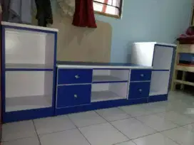 Lemari tv ukuran 150x50x80 di lapis hpl bahan blok melamin 18mm