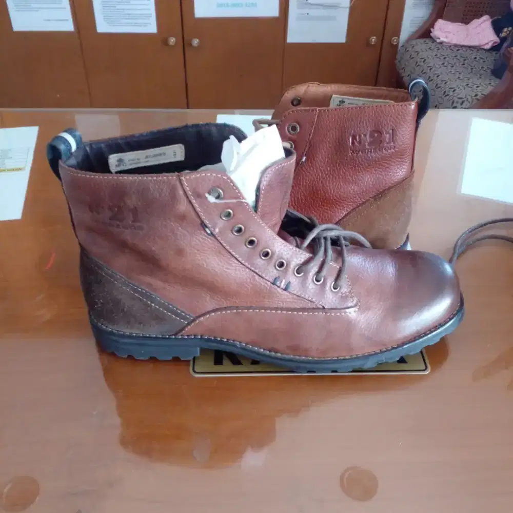 Sepatu kulit MC. Gregor