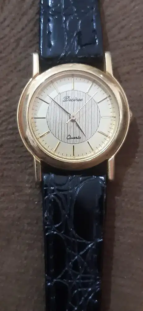 Jual jam tangan wanitaDesiree quartz second jarang pakai, msh bgs